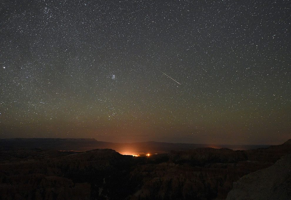 Fótok a Perseidák meteorrajról a világ több tájáról