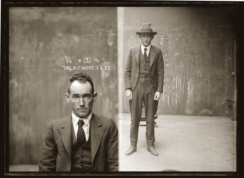 vintage-mugshots-black-and-white-30