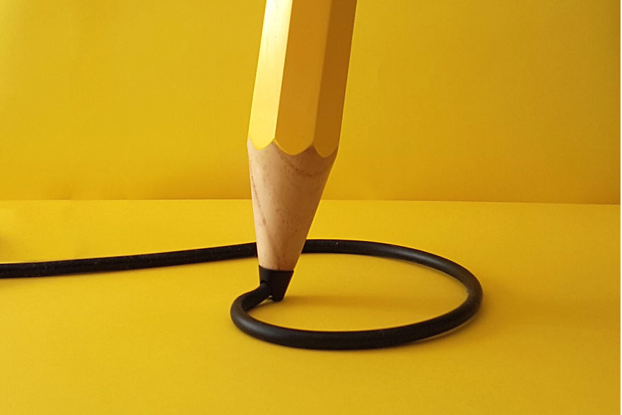 its-the-pencil-as-youve-never-seen-it-before-is-this-the-worlds-most-creative-lamp-57f49c04c8d07__880