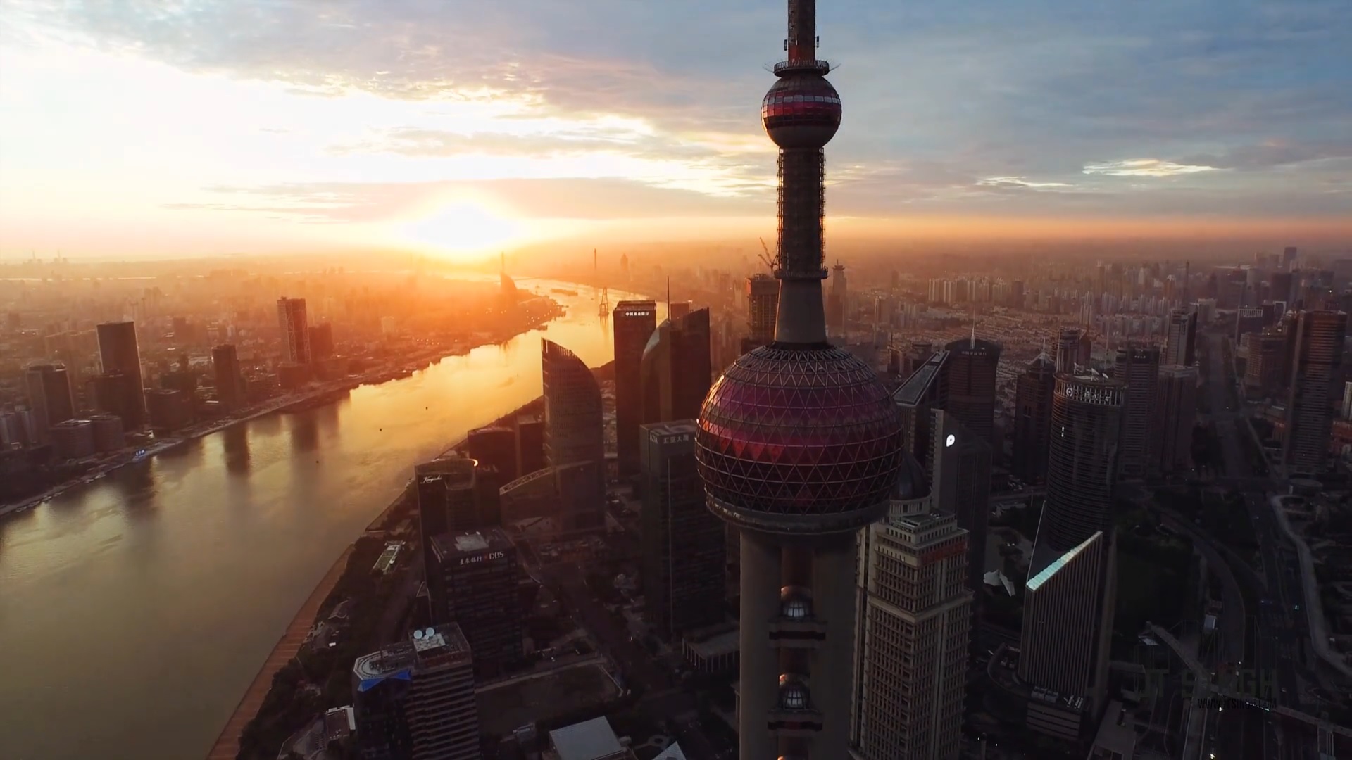 Ebben a videóban pillanatok alatt átutazhatod Shanghait