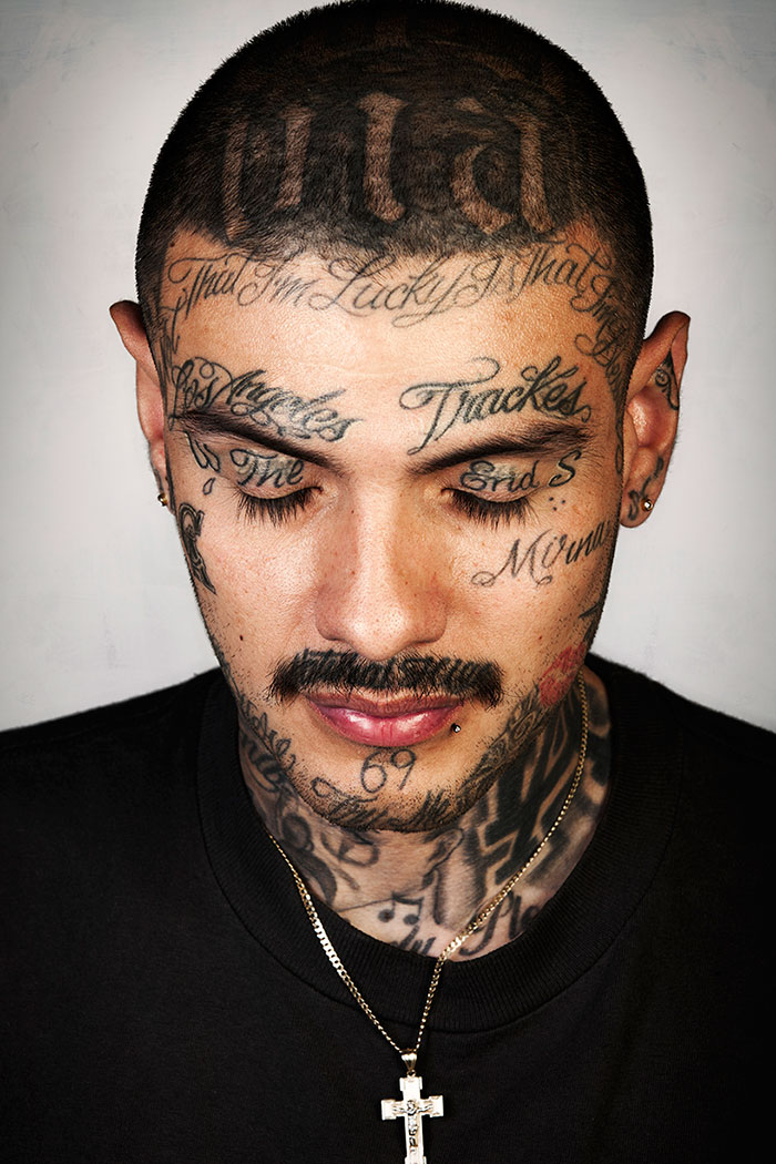 ex-gang-members-tattoos-removed-skin-deep-steven-burton-15