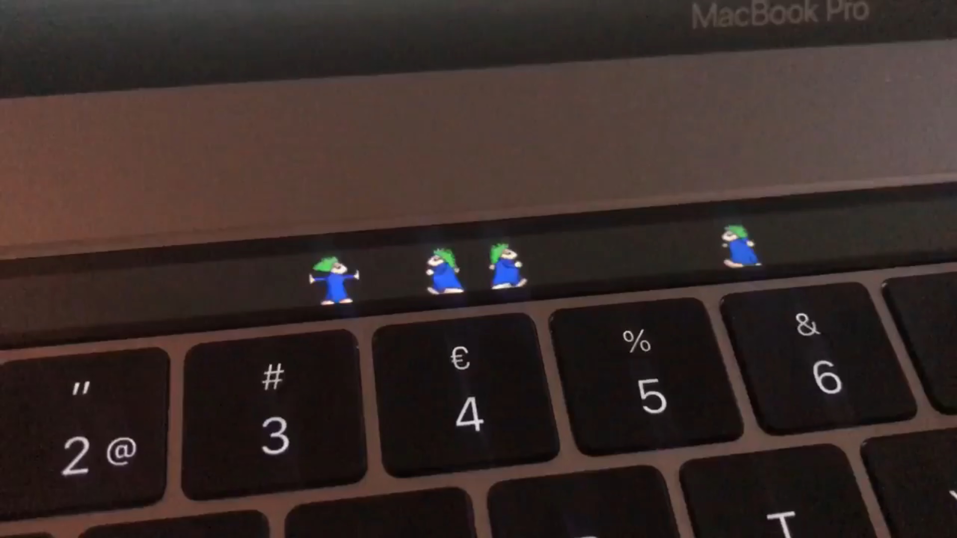 A lemmingek megszállták a MacBook Pro érintősávját