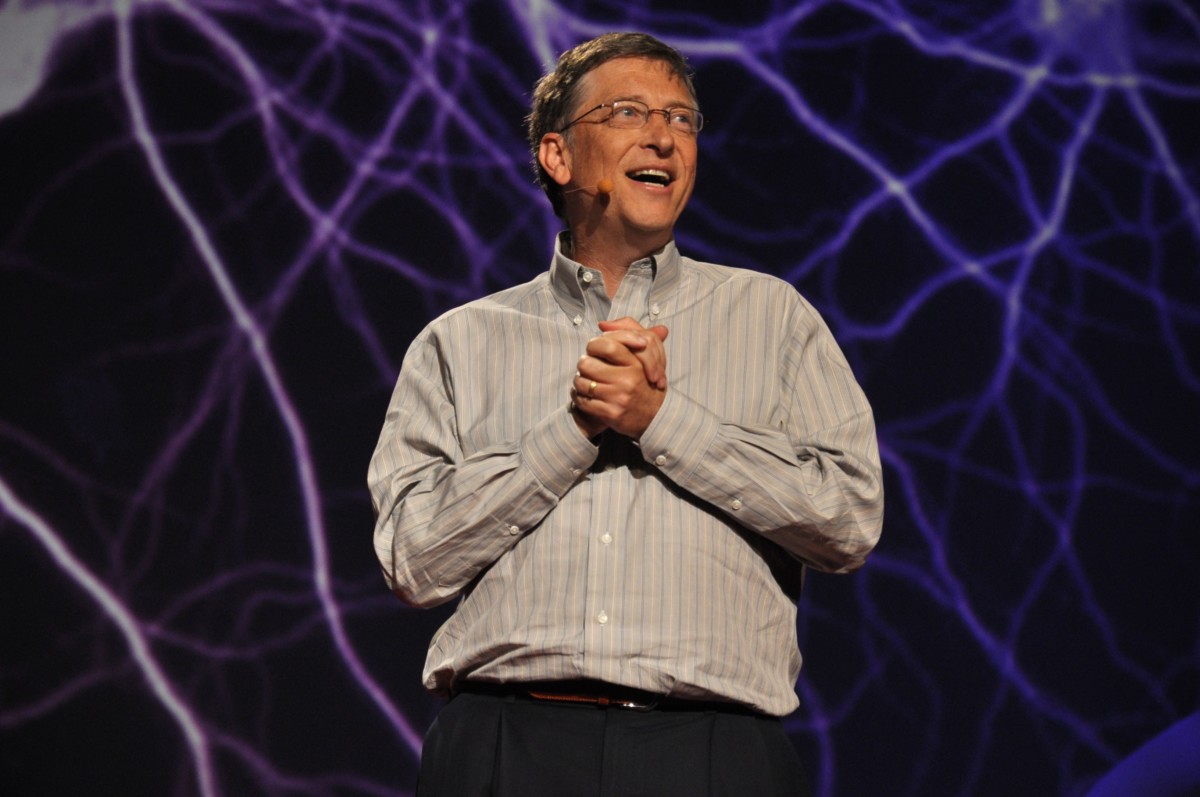 Bill Gates személyi jövedelemadót vetne ki a robotokra