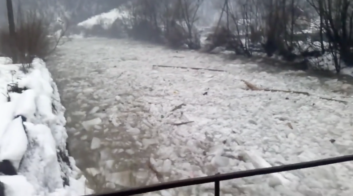 Félelmetes videó: jön a jeges ár a Tiszára