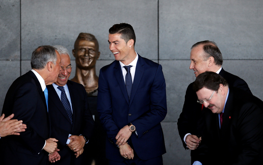 Iszonyat béna szobrot kapott Cristiano Ronaldo – ezen röhög a fél internet