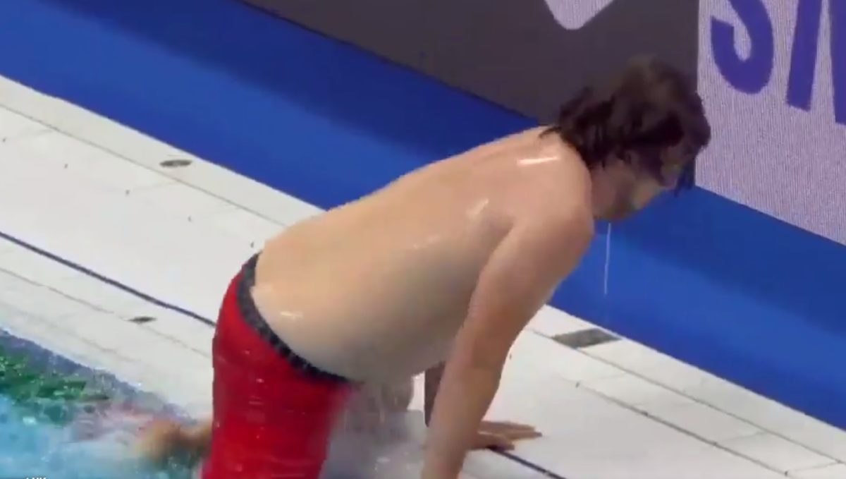 Az úszósapkát egy hasassal kimentő férfi a vizes vébé eddigi legnagyobb hőse