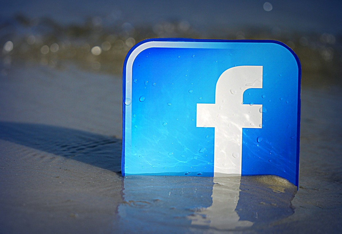 Megint változik a Facebook: ezt állítsd be, hogy ne maradj le a hírekről