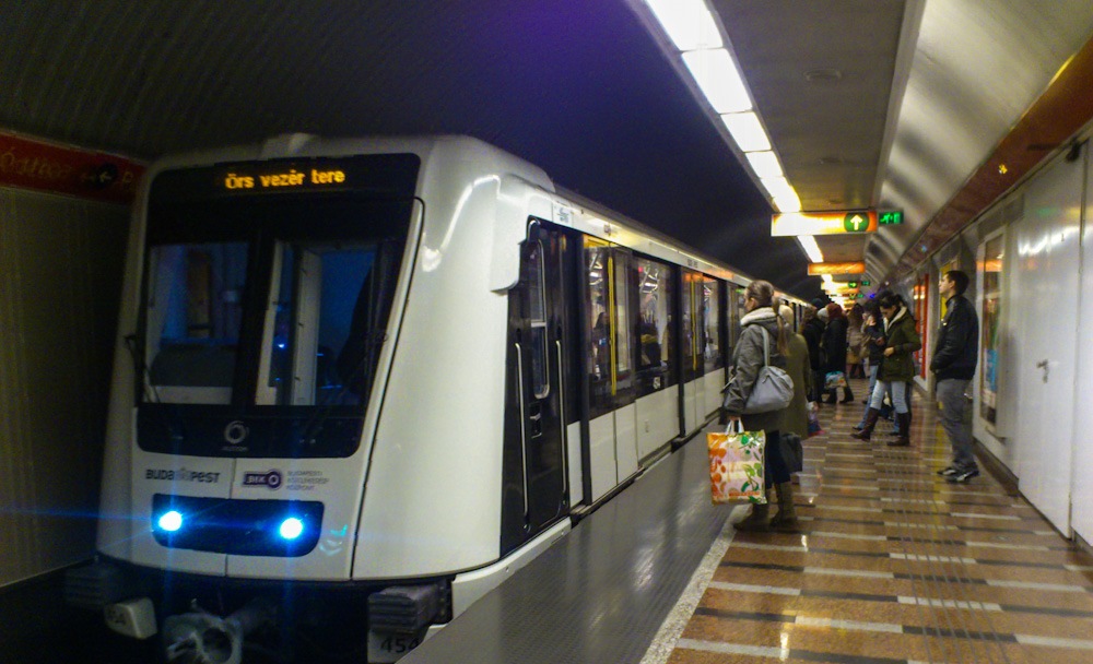 2-es metró (fotó: sihuhu.com)