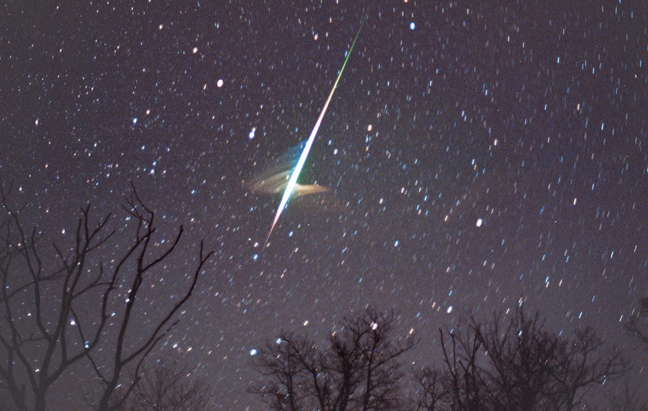 Egy 2001-es meteor a Leonidák meteorrajból (fotó: cs.cmu.edu/John Pane)