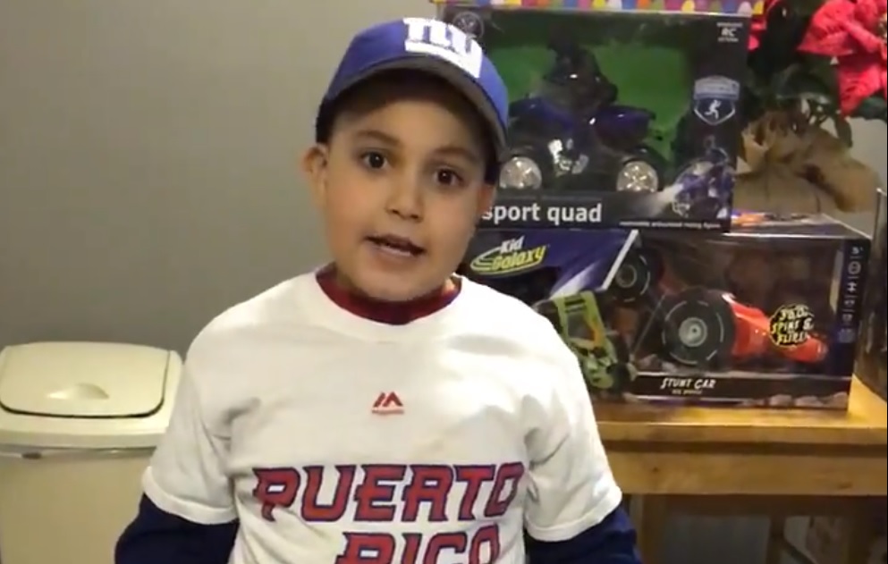 Ezer játékot gyűjtött a kisfiú a hurrikán sújtotta szigeten élő gyerekeknek – videó