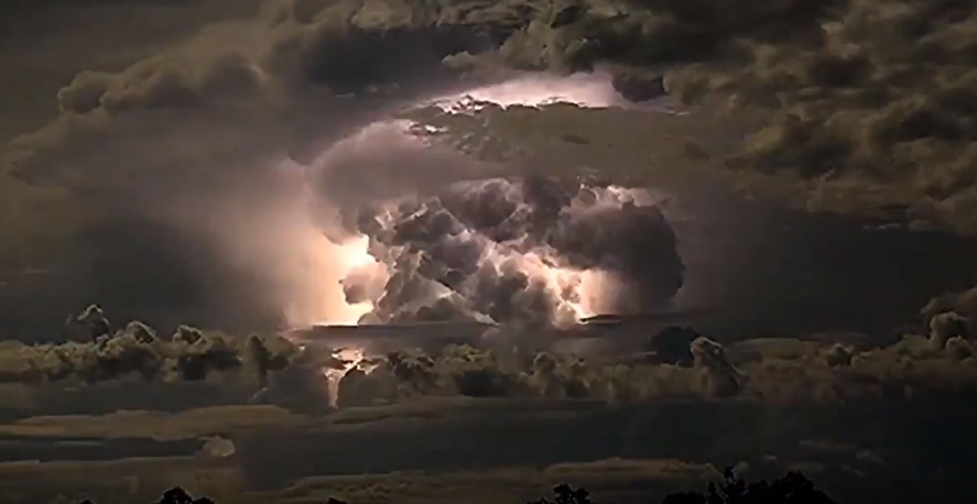 Világvége vihart videóztak Ausztráliában