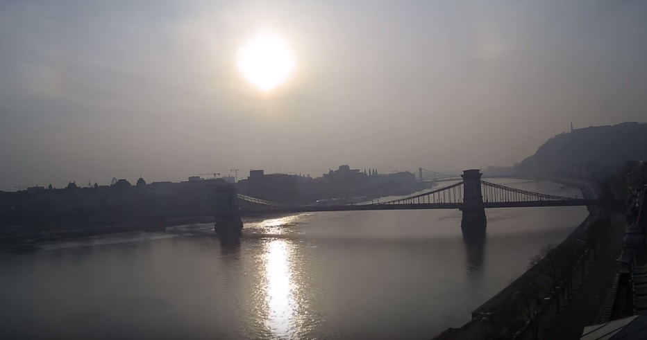 Bámulatos égi tünemények jelentek meg Budapest felett – videók