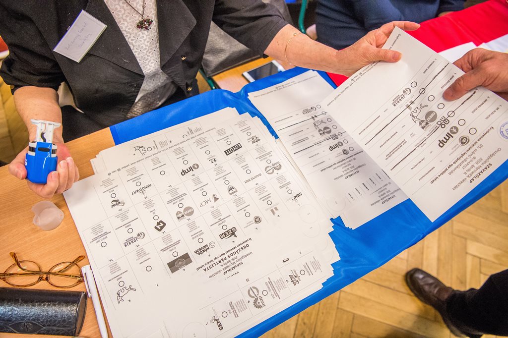 Választás 2018 - Elkezdődött a szavazás (MTI Fotó: Balogh Zoltán)