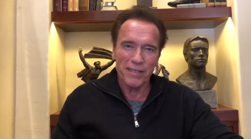 Videóban mesél állapotáról a szívműtéten átesett Arnold Schwarzenegger