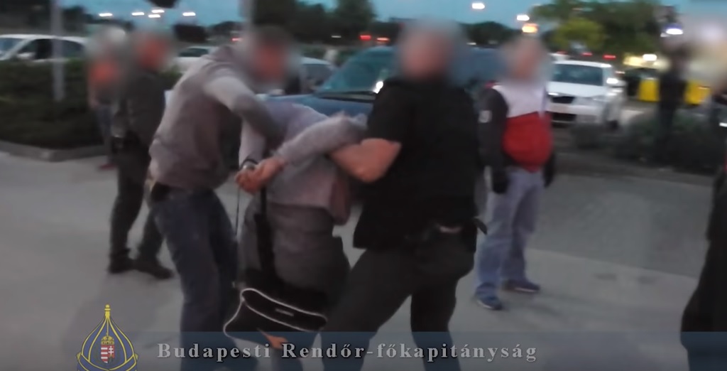 Megvan a budapesti taxis megkéselője – videón az elfogás
