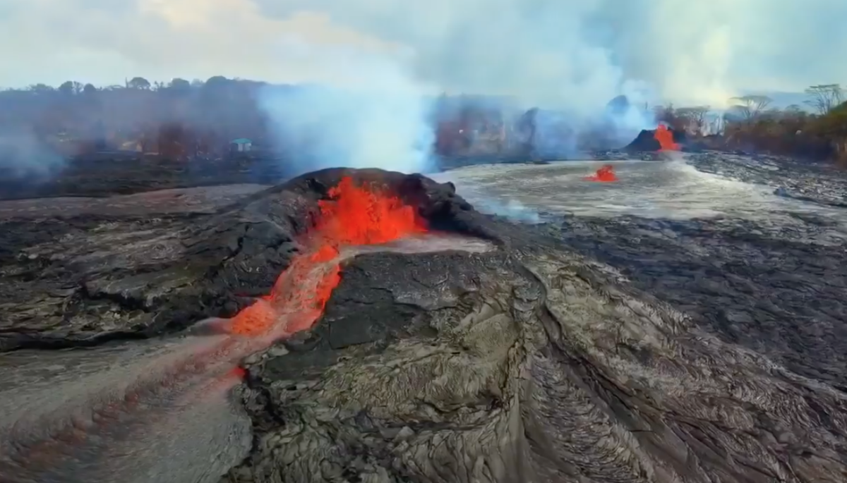 Eddig nem látott videó a hawaii vulkánkitörésről