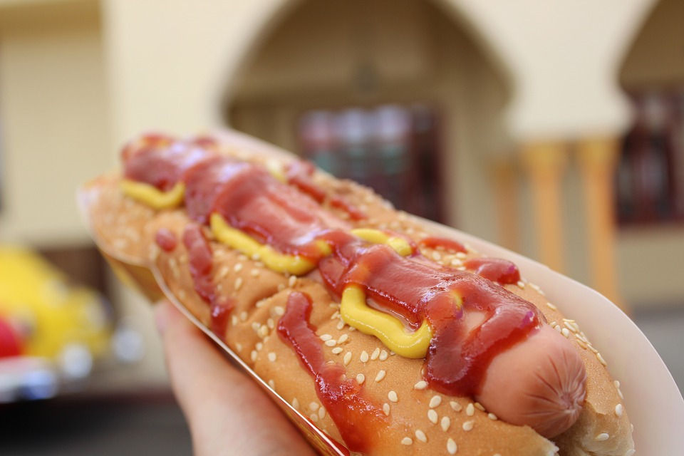 Ezért veszélyes hot dogot kérned CSAK majonézzel – fotó