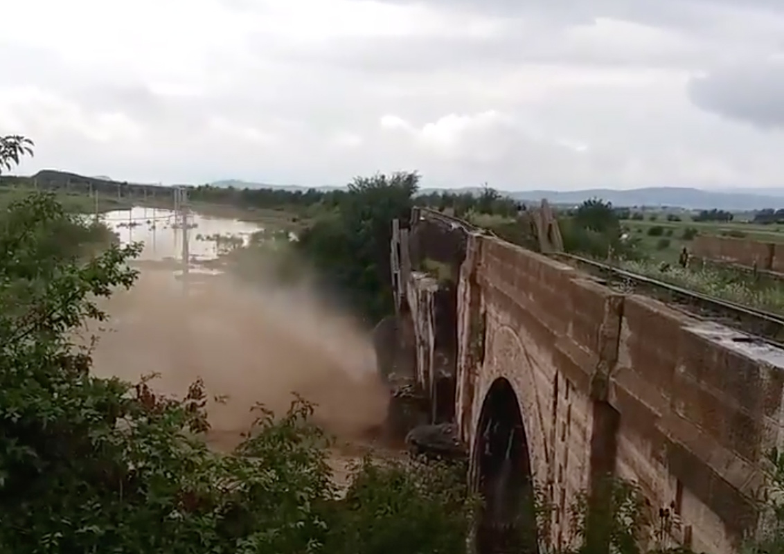 Csak az árvizet videózta volna Brassónál, de erre nem számított