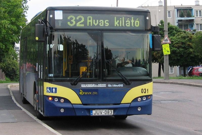 Helyi járatú busz Miskolcon (fotó: Wikipedia.org)