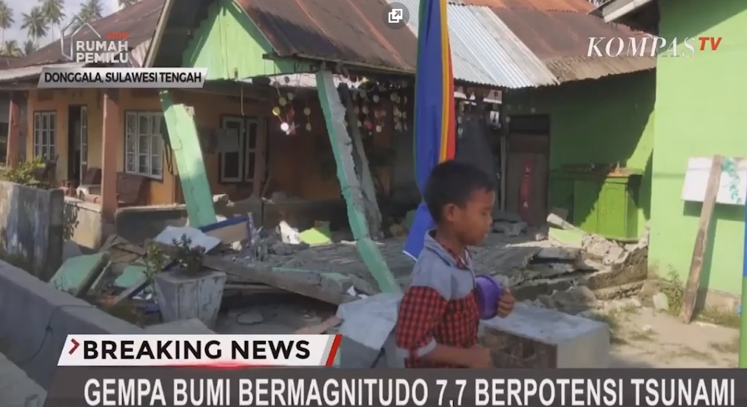 Földrengés Indonéziában (fotó: részlet az Independent által közölt videóból)