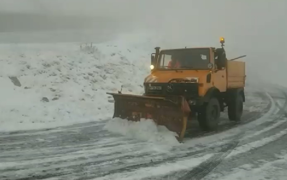 Nagy havazás kapta el Romániát, turisták is bajba kerültek – videók