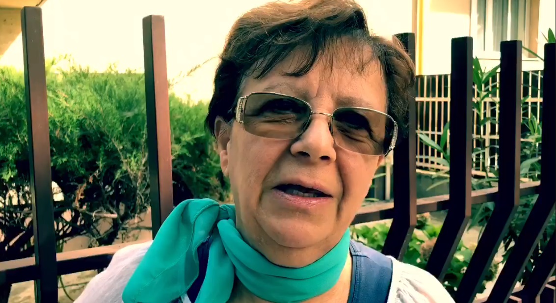 Szívmelengető videóban köszönte meg a mentősök jófejségét egy budapesti nő