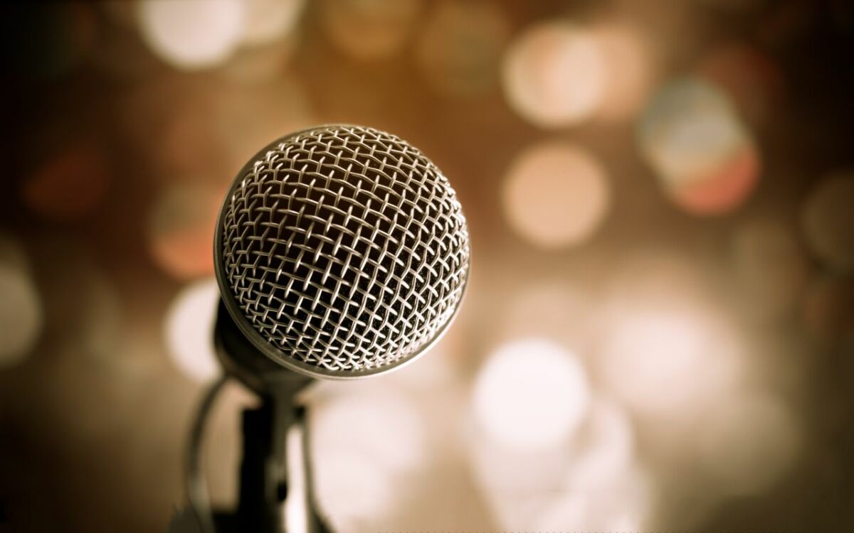 Milyen mikrofont válassz, ha profi énekes szeretnél lenni?